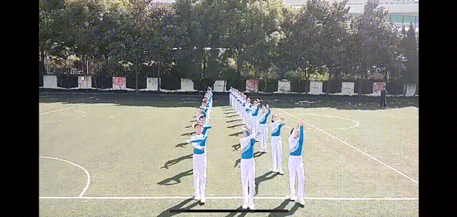 一起“舞动”青春!上海千余名中小学生“云端”齐做广播体操(图6) 一起“舞动”青春!上海千余名中小学生“云端”齐做广播体操(图6)