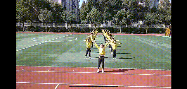 一起“舞动”青春!上海千余名中小学生“云端”齐做广播体操(图12) 一起“舞动”青春!上海千余名中小学生“云端”齐做广播体操(图12)